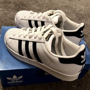Adidas Superstars, White with Black stripes, size 5.5 youth (7 in women)